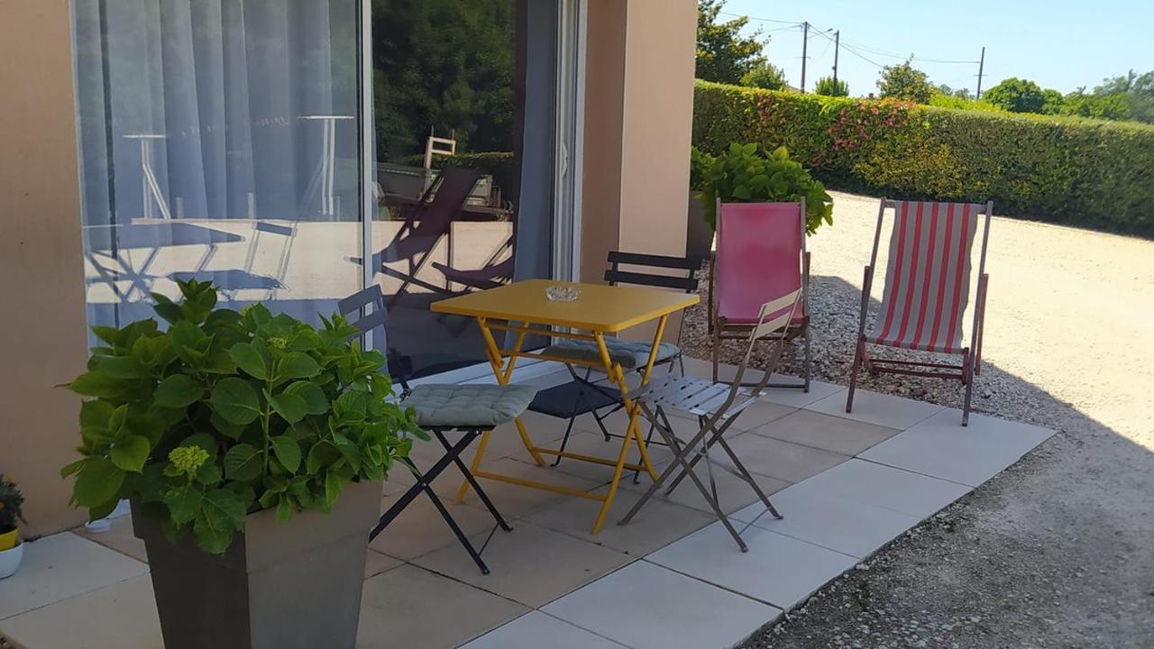 Отель A Tous Vents La Roche-Chalais Экстерьер фото