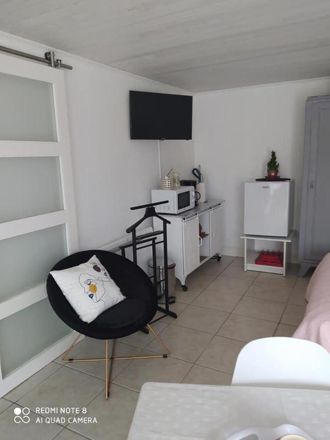 Отель A Tous Vents La Roche-Chalais Экстерьер фото
